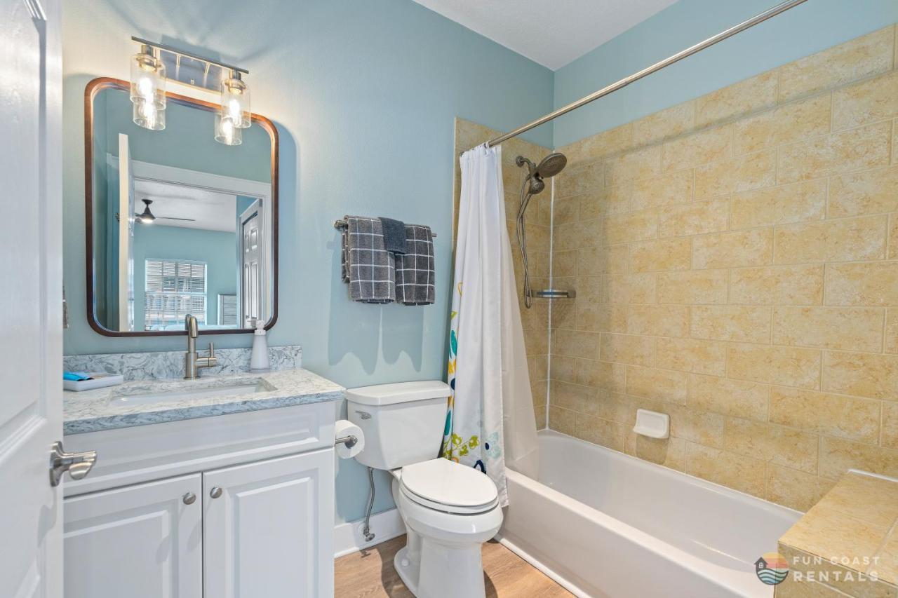 On Flagler Avenue! Dog Friendly With Balcony And Parking Walk To The Beach! New Smyrna Beach Luaran gambar