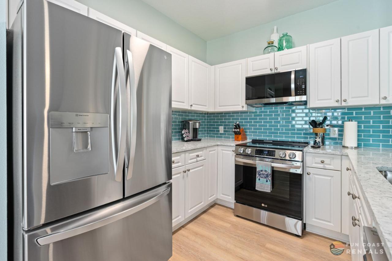 On Flagler Avenue! Dog Friendly With Balcony And Parking Walk To The Beach! New Smyrna Beach Luaran gambar