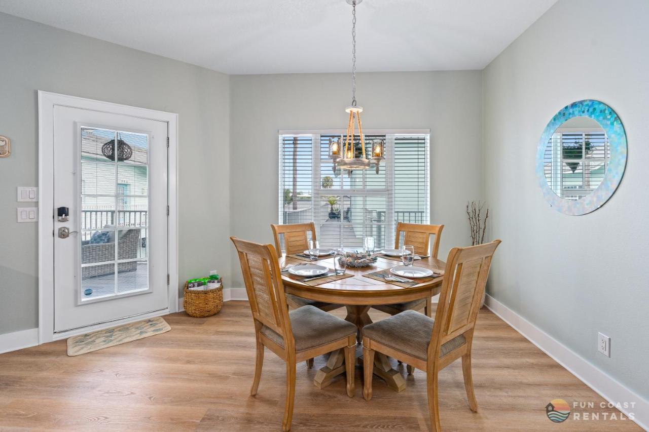 On Flagler Avenue! Dog Friendly With Balcony And Parking Walk To The Beach! New Smyrna Beach Luaran gambar